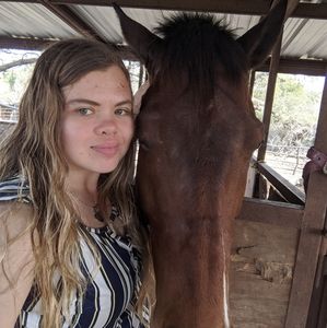 Meet your Posher, Elena